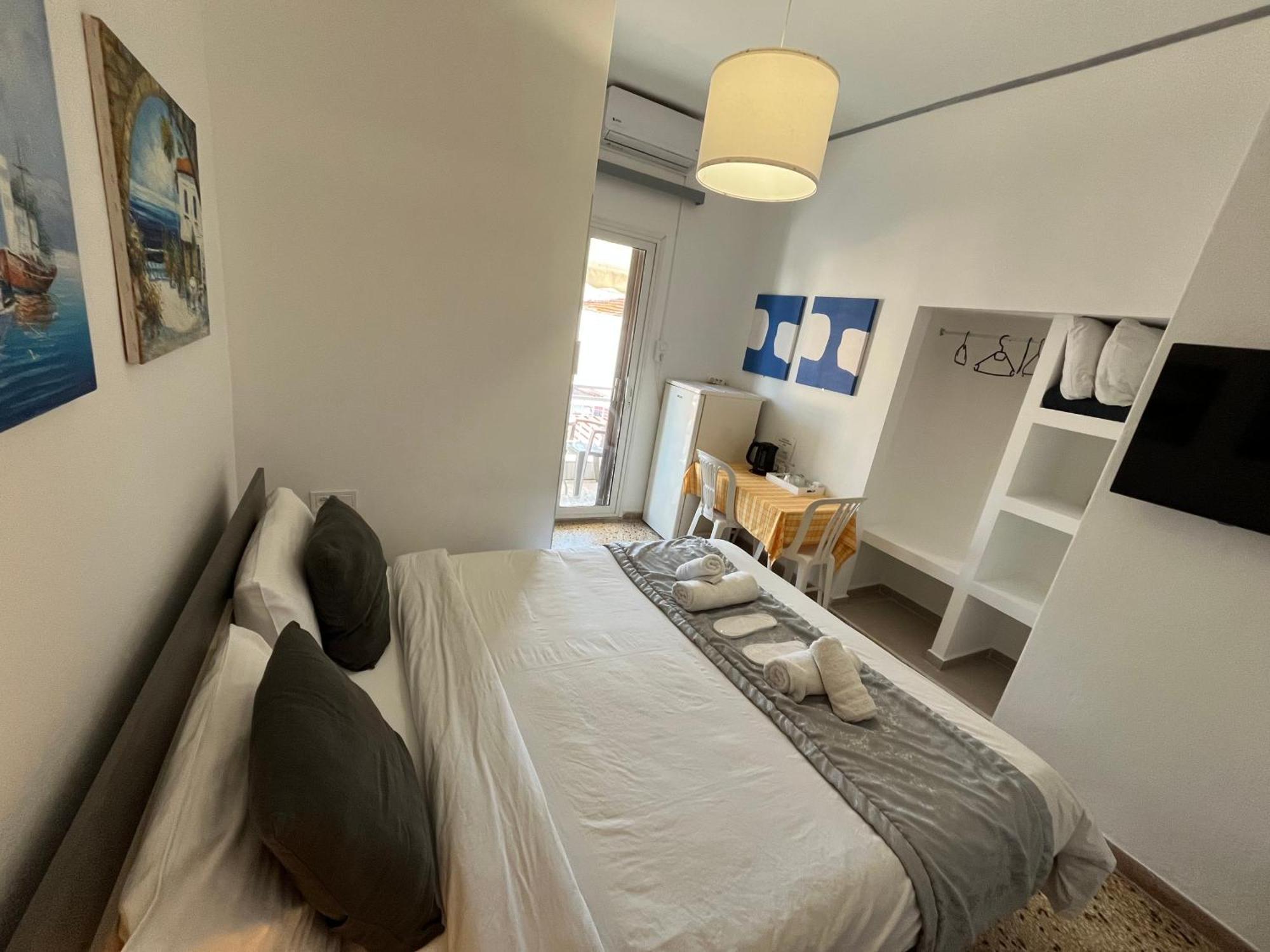 Sunset View Rooms อาเยีย ตรีอาส ภายนอก รูปภาพ